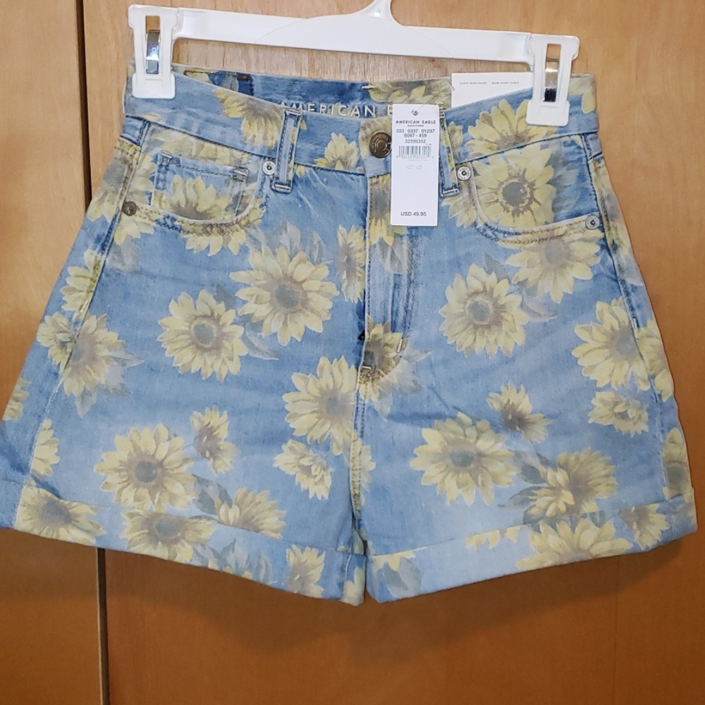 American Eagle Sunflower shorts (curvy)